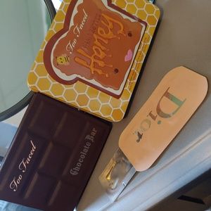 Too faced pallete bundle